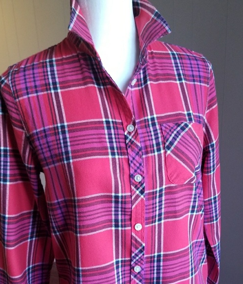 Long sleeved multicolored plaid Button down - Picture 6 of 8